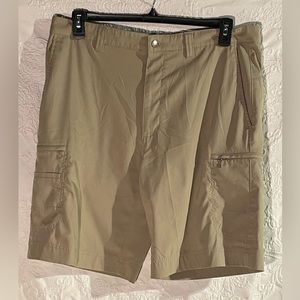 Callaway Men's Optimum Performance Khaki Golf Shorts Size 38
